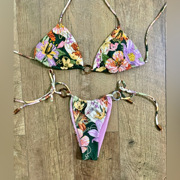 Agua Bendita Lolita Bikini Top w/ Alexis Bikini Bottom - Picture 2 of 10